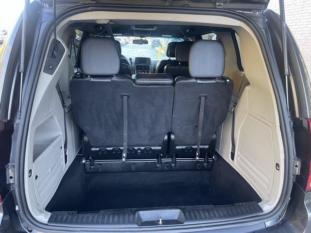 Used 2016 Dodge Grand Caravan FWD image 18