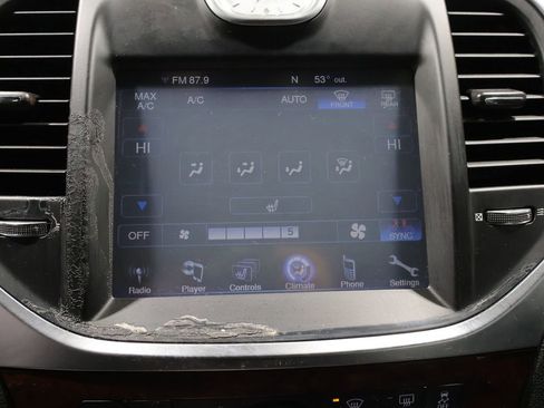 Used 2013 Chrysler 300 RWD image 29