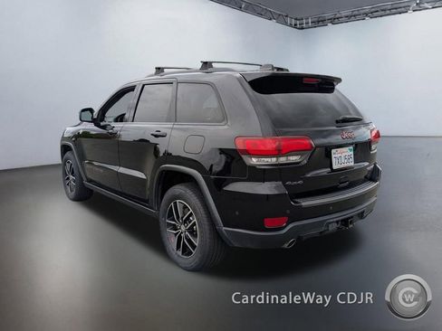 Used 2017 Jeep Grand Cherokee Trailhawk w/ Trailhawk Luxury Group AWD/4WD image 5