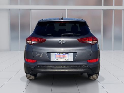 Used 2018 Hyundai Tucson SE image 5