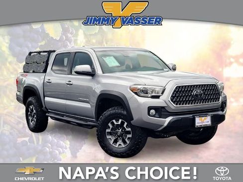 Certified 2019 Toyota Tacoma TRD Off-Road AWD/4WD image 1