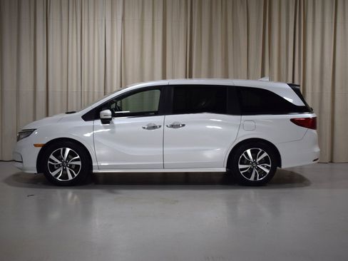 Used 2021 Honda Odyssey Touring image 5
