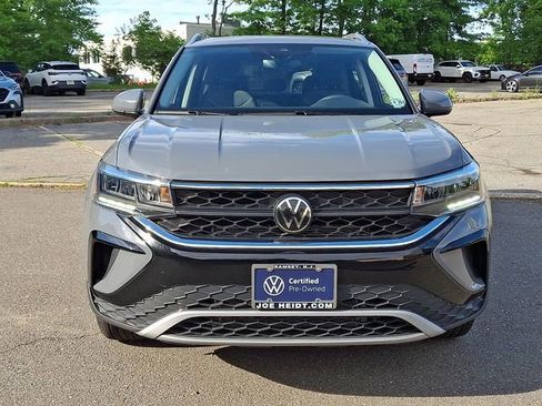 Certified 2024 Volkswagen Taos SE w/ Panoramic Sunroof Package AWD/4WD image 3