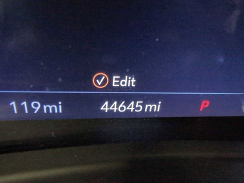 Used 2023 Buick Envision Essence image 12