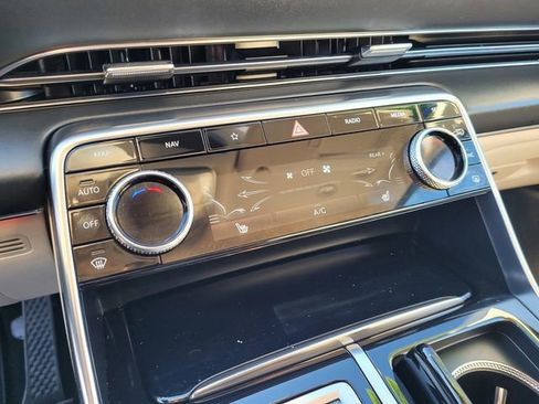 Used 2022 Genesis GV80 2.5T RWD image 17