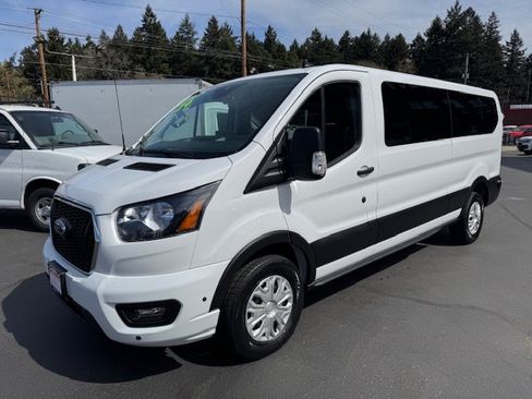 Used 2024 Ford Transit 350 XLT RWD image 4