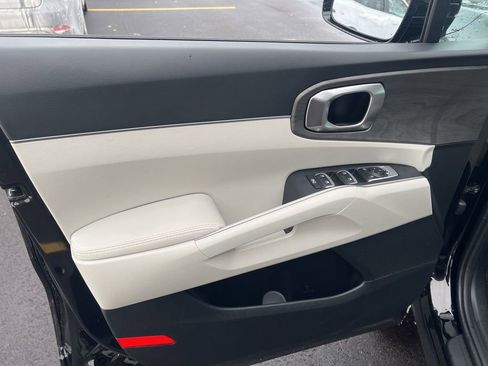 Certified 2025 Kia Sorento X-Line EX image 7