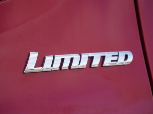 Used 2021 Toyota Tacoma Limited AWD/4WD image 8