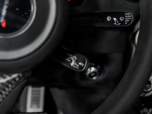 Used 2018 McLaren 720S Luxury RWD image 32