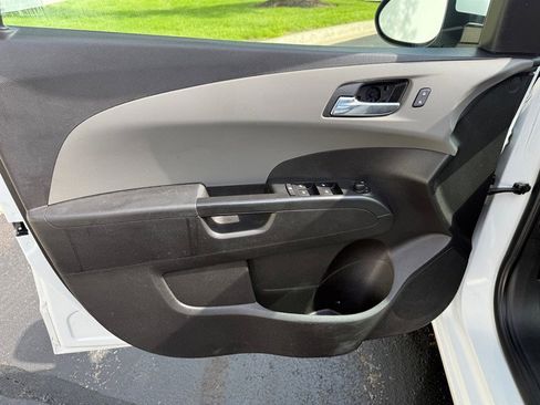 Used 2016 Chevrolet Sonic LT FWD image 24
