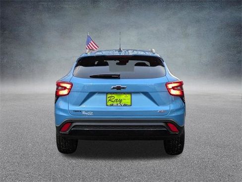 New 2026 Chevrolet Trax RS w/ Sunroof Package image 5