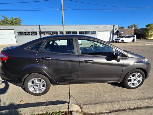 Used 2015 Ford Fiesta SE w/ Comfort Package image 12
