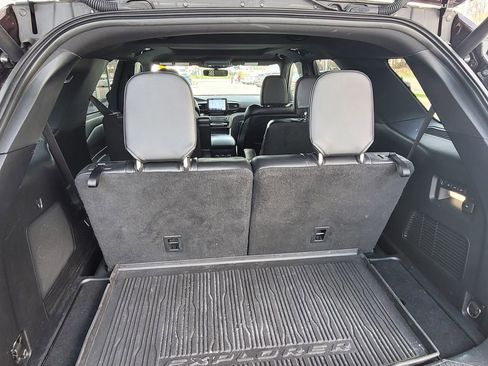 Used 2020 Ford Explorer ST w/ ST Street Pack image 5