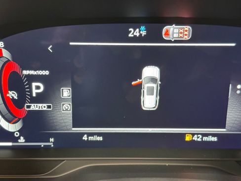 New 2026 Nissan Pathfinder SL AWD/4WD image 32