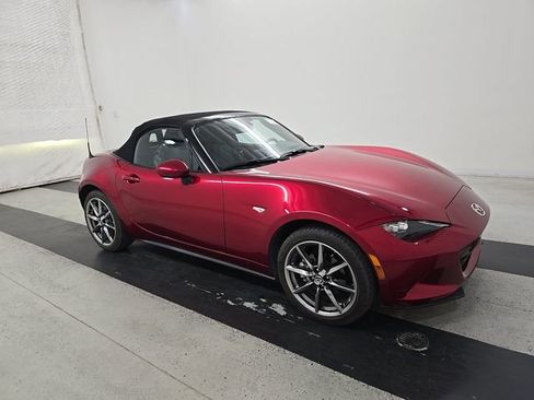 Used 2023 MAZDA MX-5 Miata Grand Touring RWD image 2