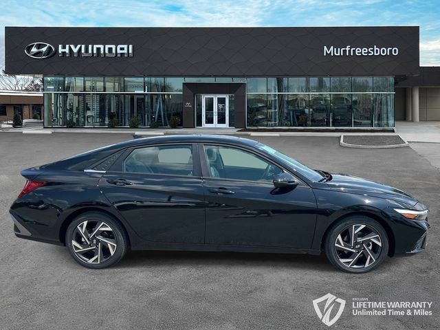 New 2026 Hyundai Elantra Limited FWD image 4