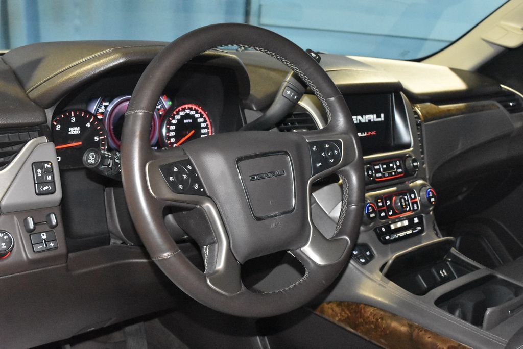 Used 2015 GMC Yukon XL Denali w/ Touring Package AWD/4WD image 2