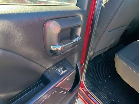 Used 2019 Chevrolet Silverado 1500 LT w/ Texas Edition image 24