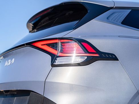 Used 2023 Kia Sportage EX image 14