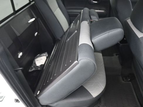 Used 2023 Toyota Tacoma TRD Sport image 37