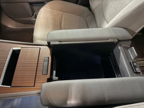 Used 2024 Toyota Sienna LE image 20