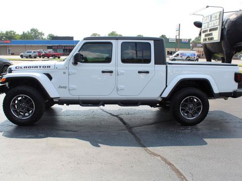 Used 2023 Jeep Gladiator Overland AWD/4WD image 8