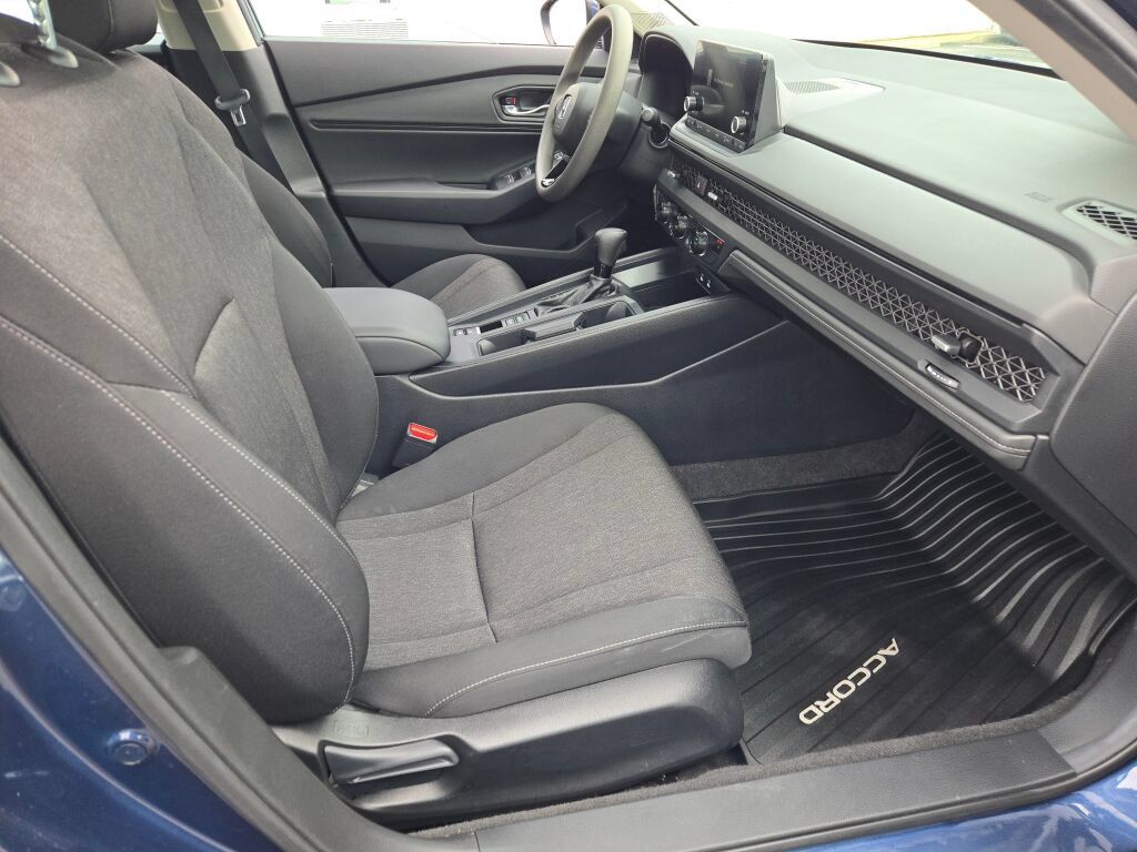 Used 2023 Honda Accord EX image 7