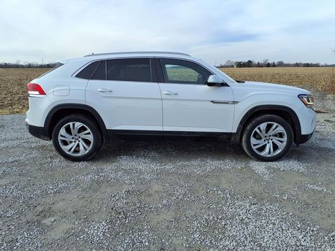 Used 2021 Volkswagen Atlas Cross Sport SEL image 28