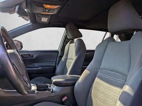 Used 2021 Toyota RAV4 SE w/ Weather & Moonroof Package image 11