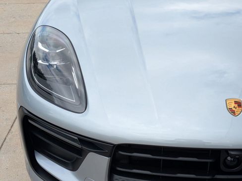 Certified 2026 Porsche Macan AWD/4WD image 12