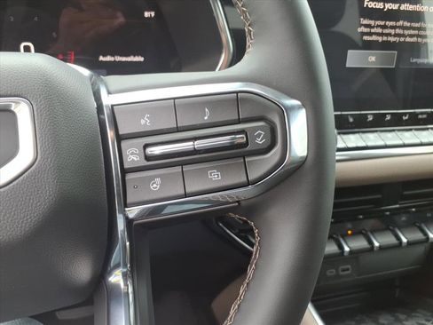 New 2026 GMC Canyon Denali image 18