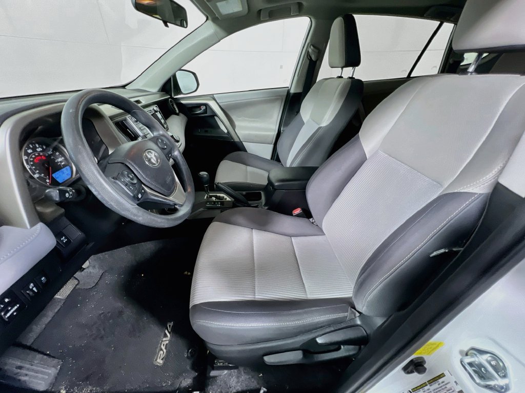 Used 2013 Toyota RAV4 XLE AWD/4WD image 9