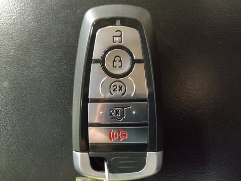 Used 2020 Ford Explorer Limited w/ Class III Trailer Tow Package image 32