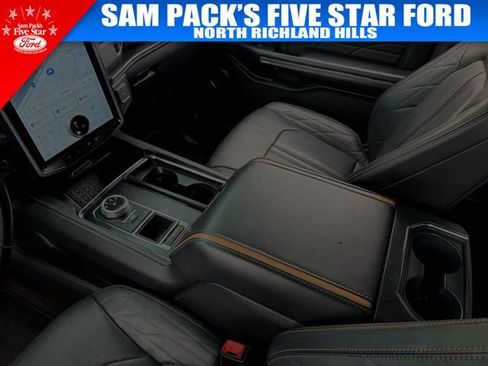 Used 2023 Ford Expedition Platinum RWD image 24