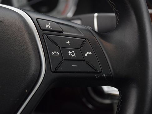 Used 2015 Mercedes-Benz GLK 350 2WD image 24