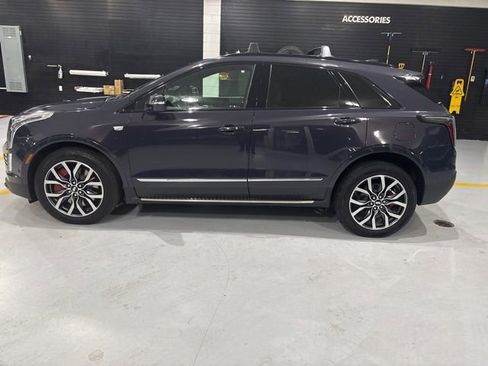 Certified 2025 Cadillac XT5 Sportv w/ Technology Package AWD/4WD image 2