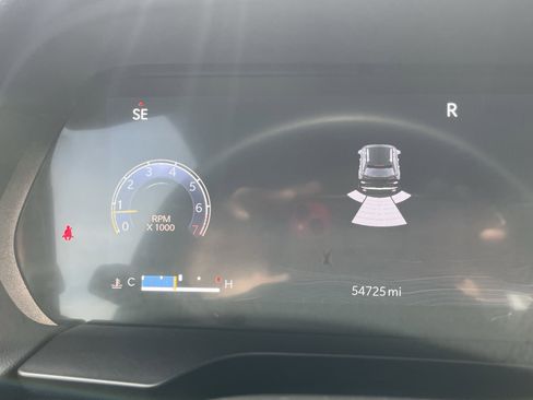 Used 2022 Jeep Grand Cherokee Limited image 13