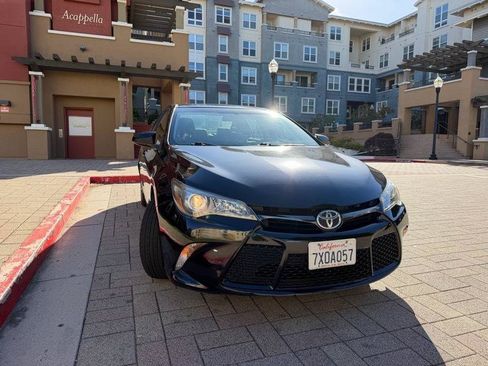 Used 2017 Toyota Camry SE FWD image 14