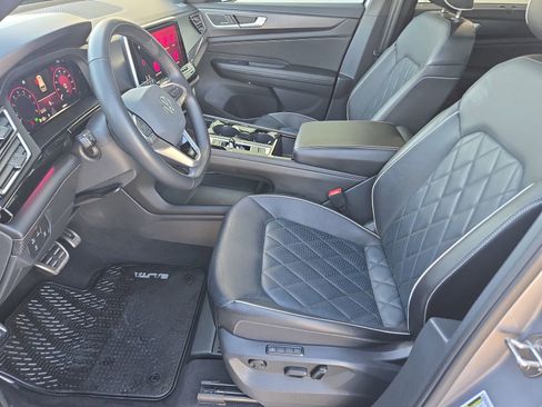 Used 2024 Volkswagen Atlas Cross Sport SEL Premium R-Line image 17