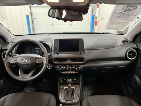 Used 2023 Hyundai Kona SEL AWD/4WD image 10