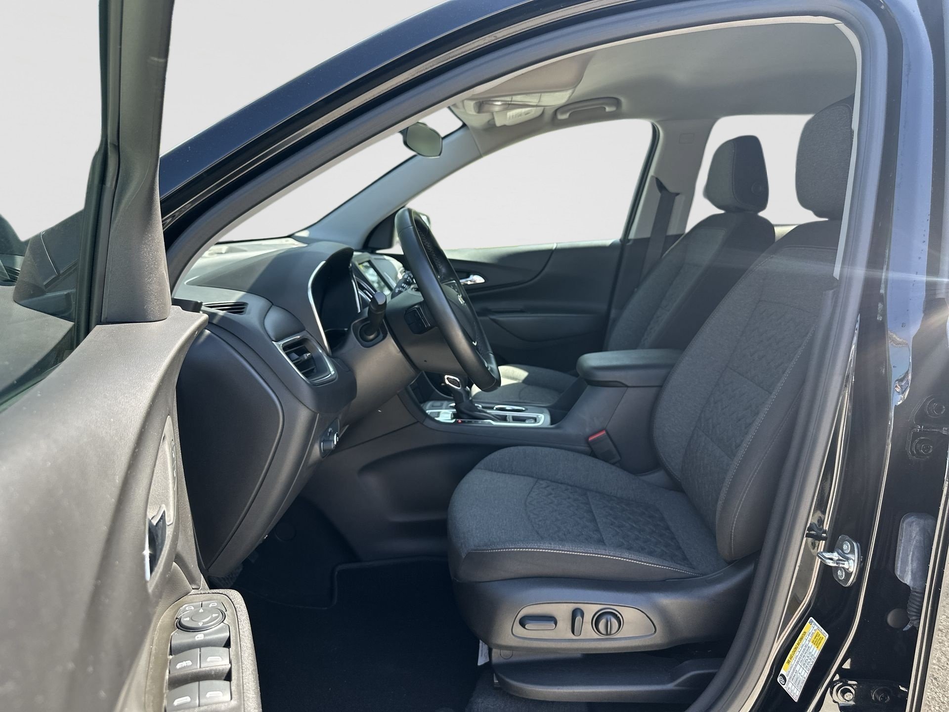 Certified 2024 Chevrolet Equinox LT AWD/4WD image 19
