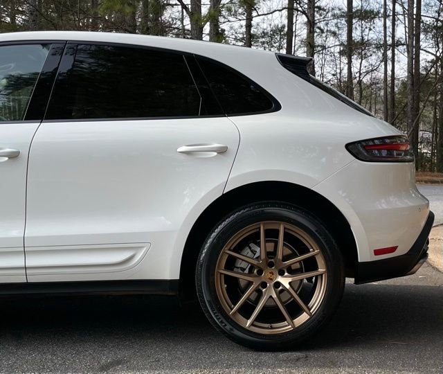 Used 2022 Porsche Macan AWD/4WD image 5