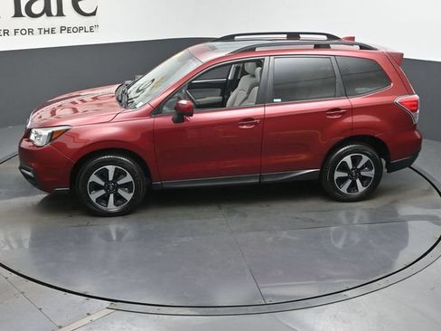 Used 2017 Subaru Forester 2.5i Premium w/ All-Weather Package AWD/4WD image 58