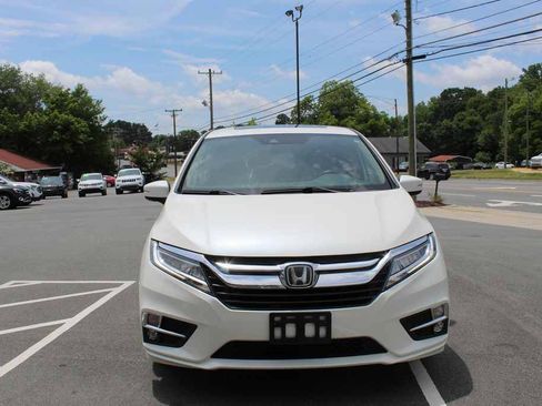 Used 2018 Honda Odyssey Elite image 2