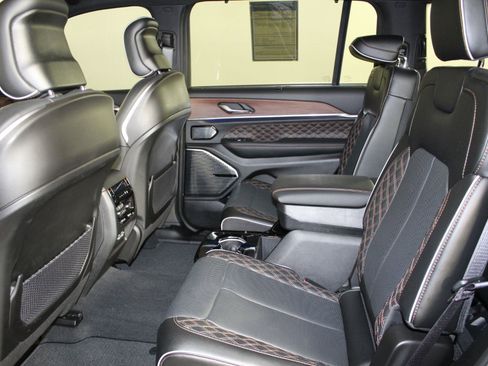 Used 2024 Jeep Grand Cherokee L Summit w/ Advanced Protech Group IV image 23