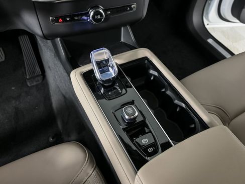 New 2026 Volvo XC90 B6 Plus w/ Protection Package Premier image 17