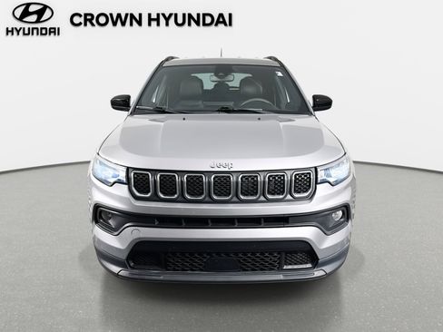 Used 2023 Jeep Compass Latitude image 2