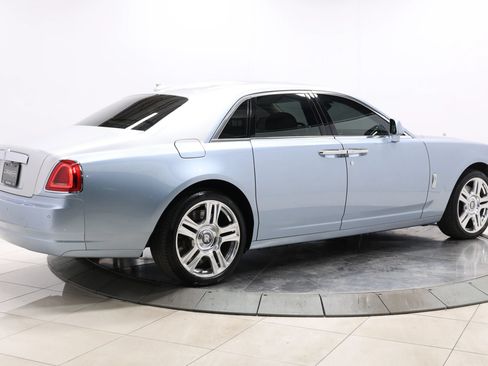 Used 2017 Rolls-Royce Ghost RWD image 82