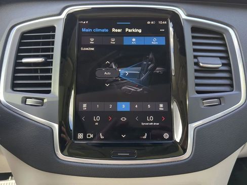 Used 2025 Volvo XC90 B5 Core w/ Protection Package image 42