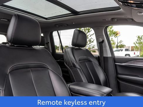 Used 2023 Jeep Grand Cherokee L Limited AWD/4WD image 13